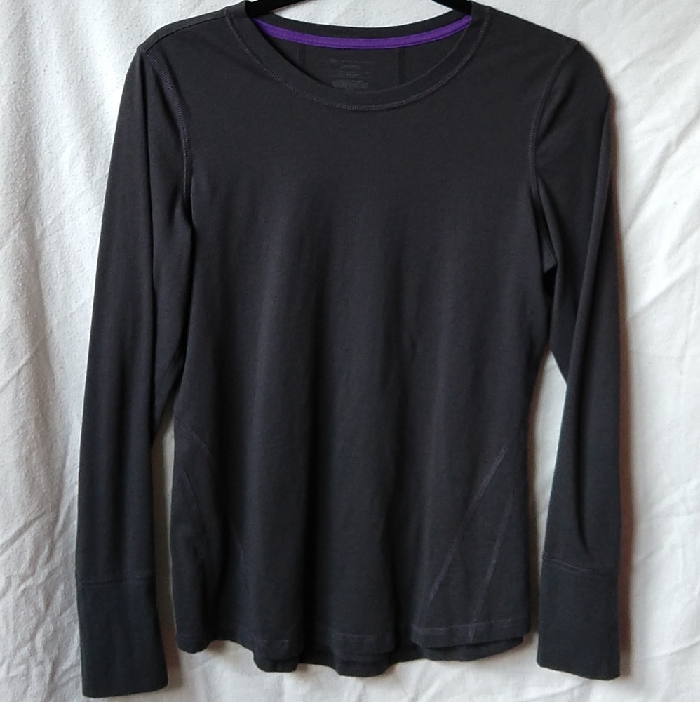 Women's Medium Tek Gear Gray Long sleeve tee